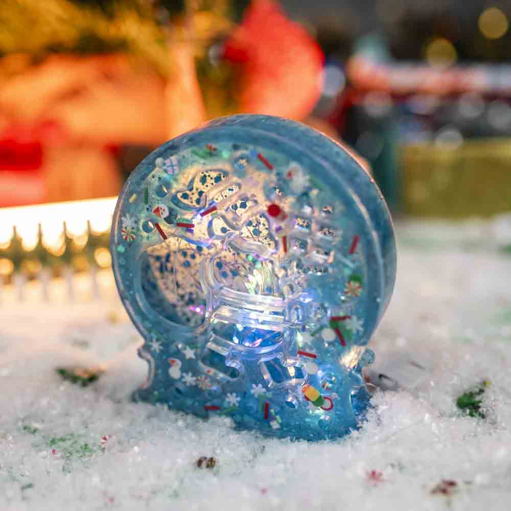 Decor Crăciun cu Moș Crăciun 3D și LED piesă festivă din rășină - imagine 9